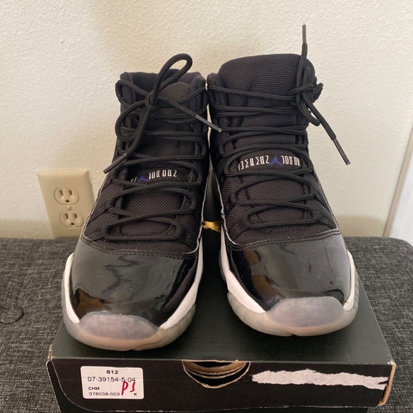 Jordan 11’s Space Jam - Picture 4 of 5